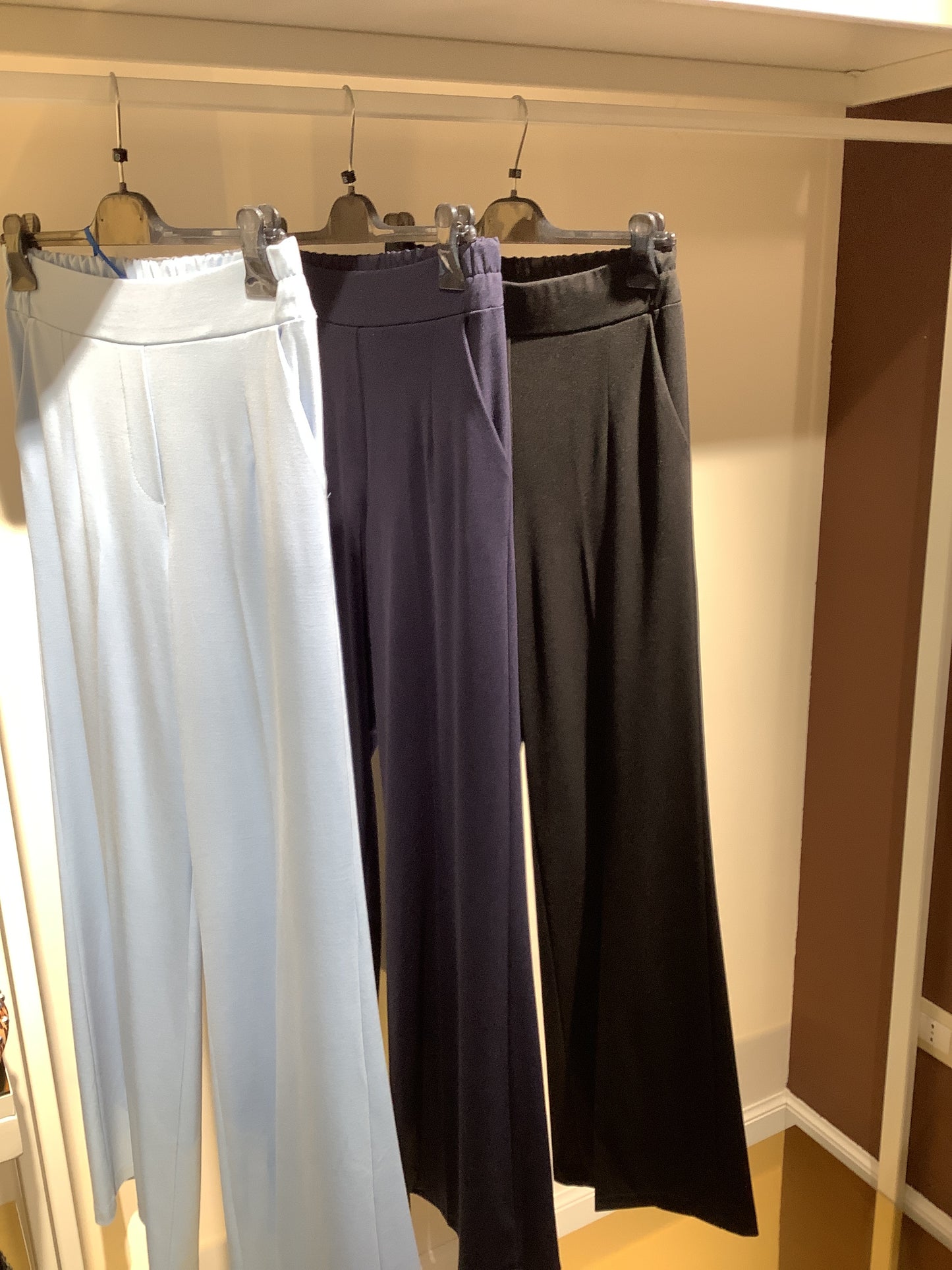 Pantalone a zampa