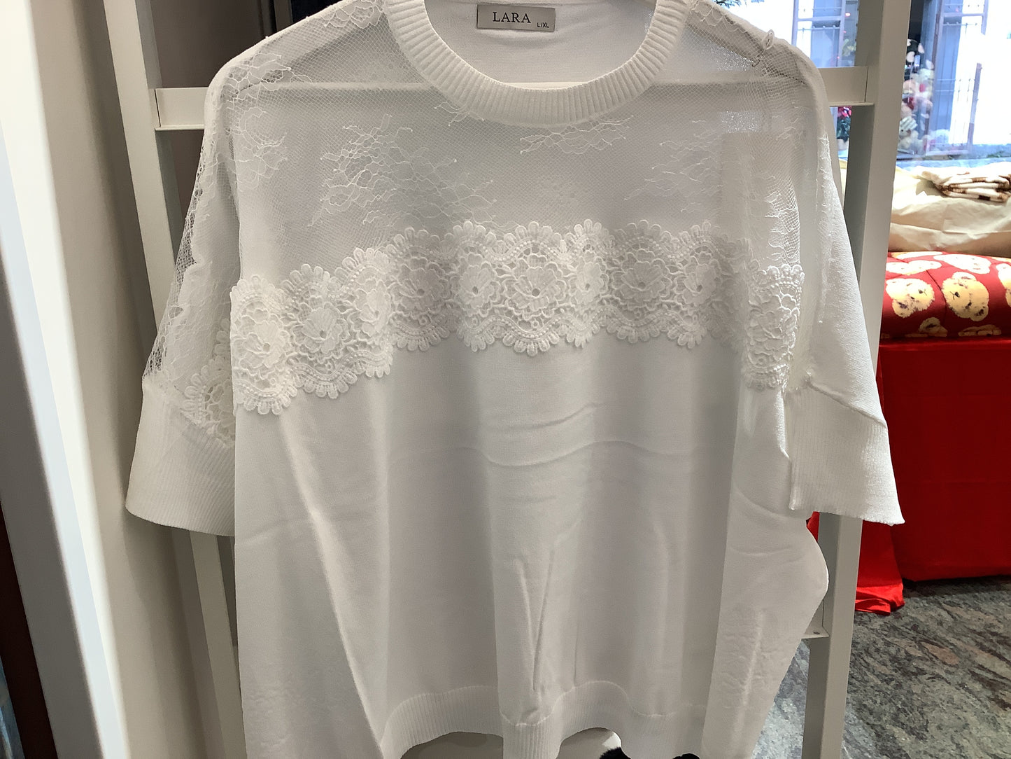 Maglietta pari collo con ricamo