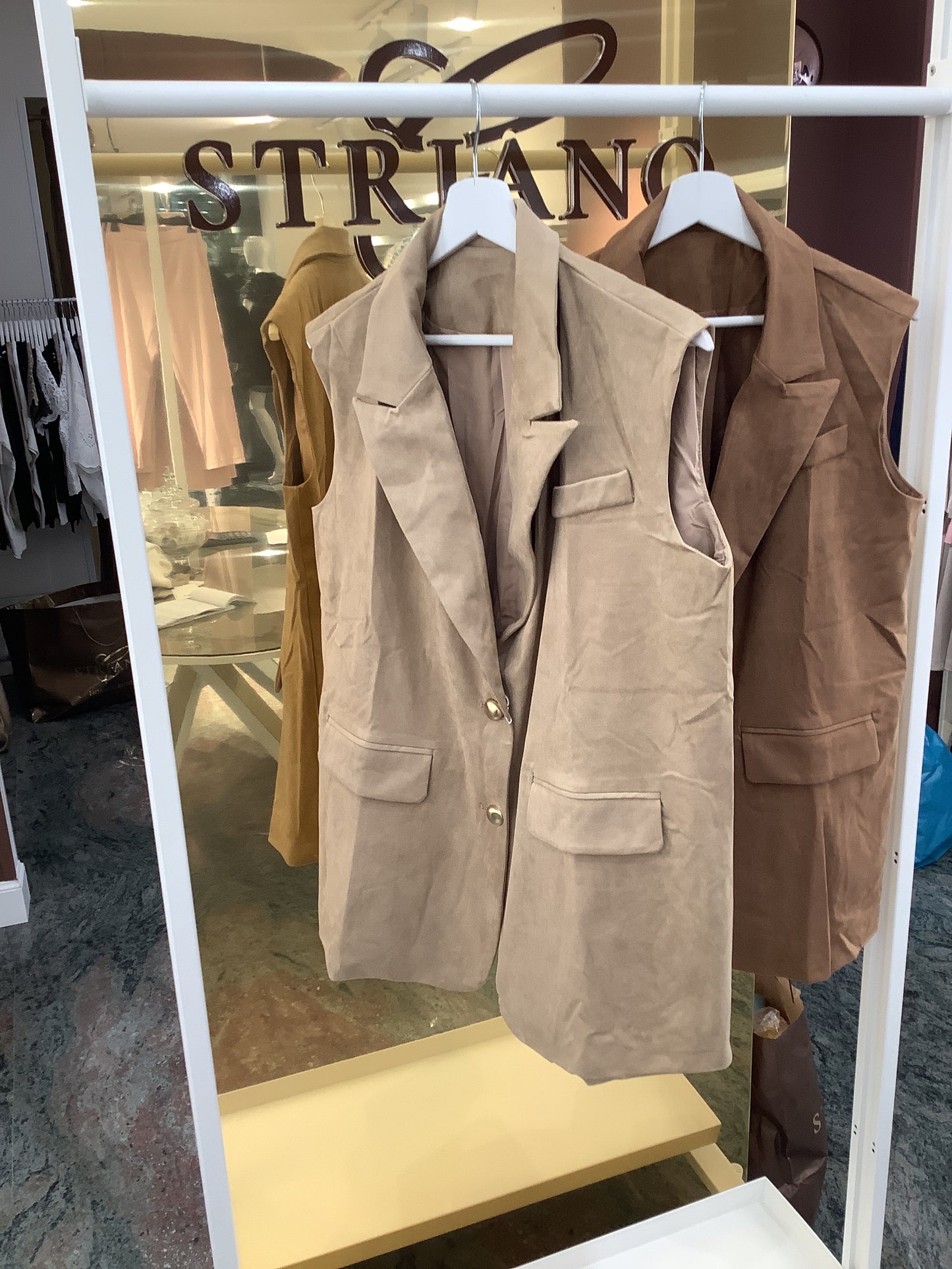 Gilet scamosciato