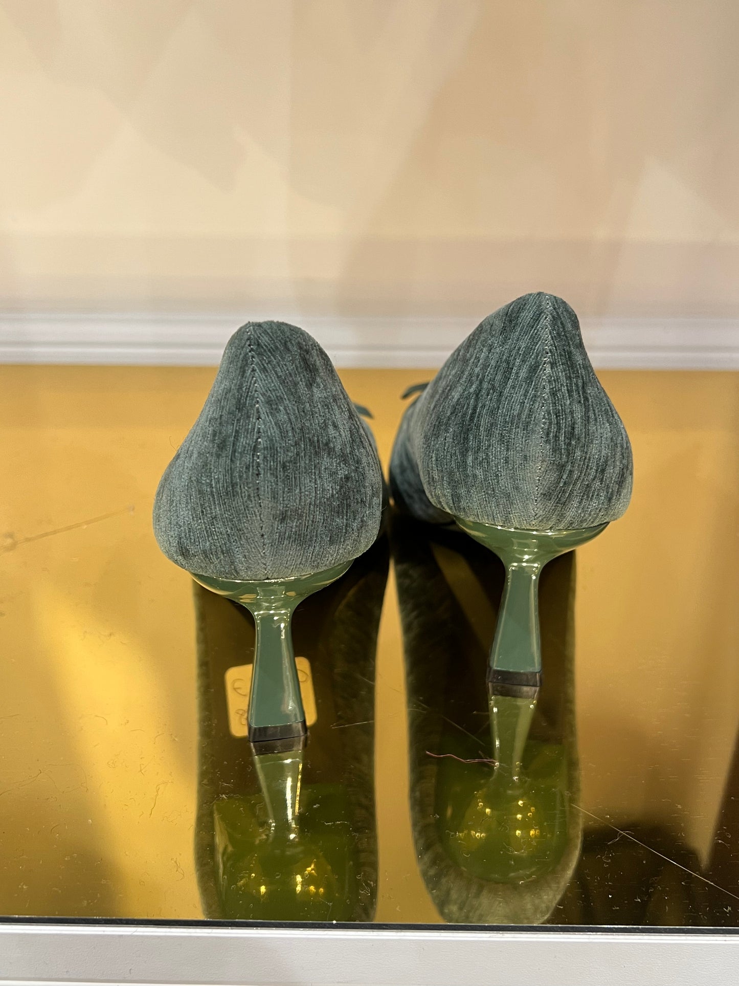 Décolleté basso in camoscio