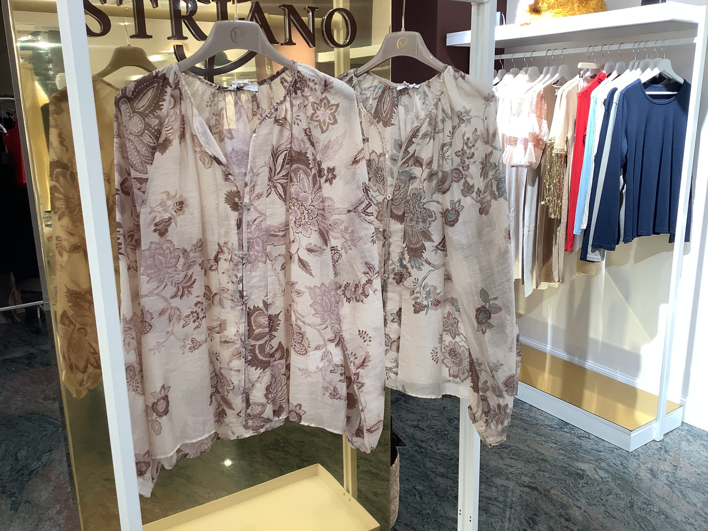 Blusa beige e rosa