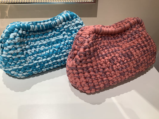 Pochette intreccio a mano e tracolla