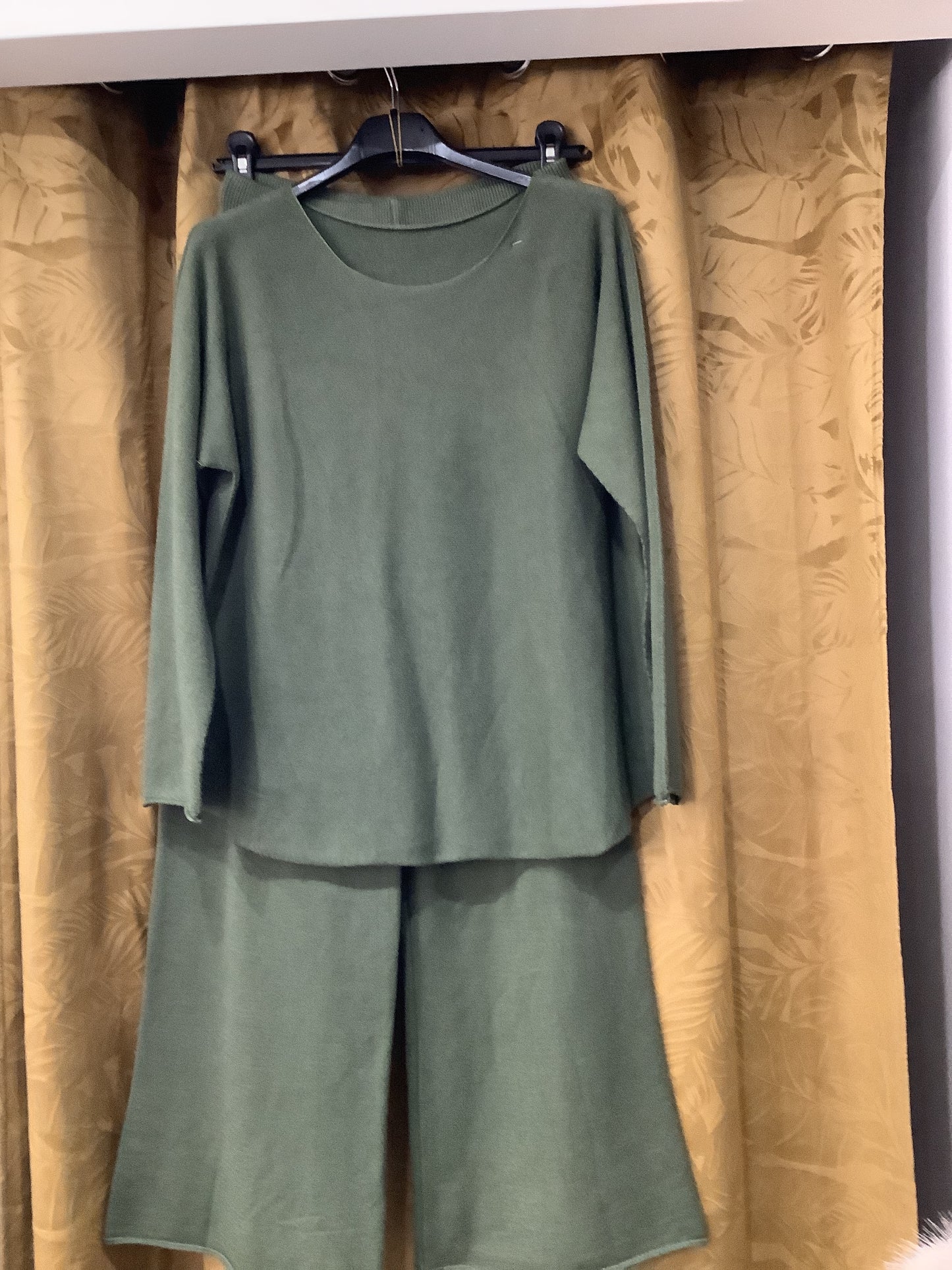 Completo lana pantalone e casacca