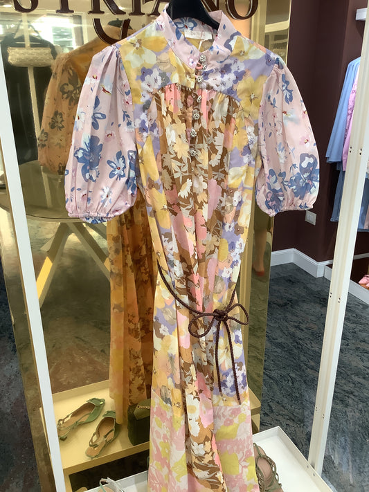 Abito con cintura in pelle