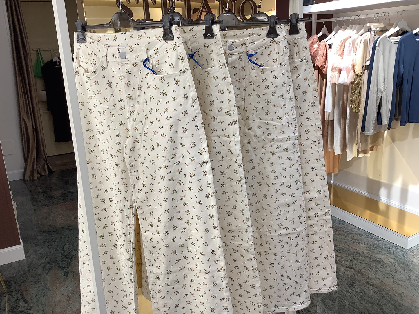 Jeans bianco fiori