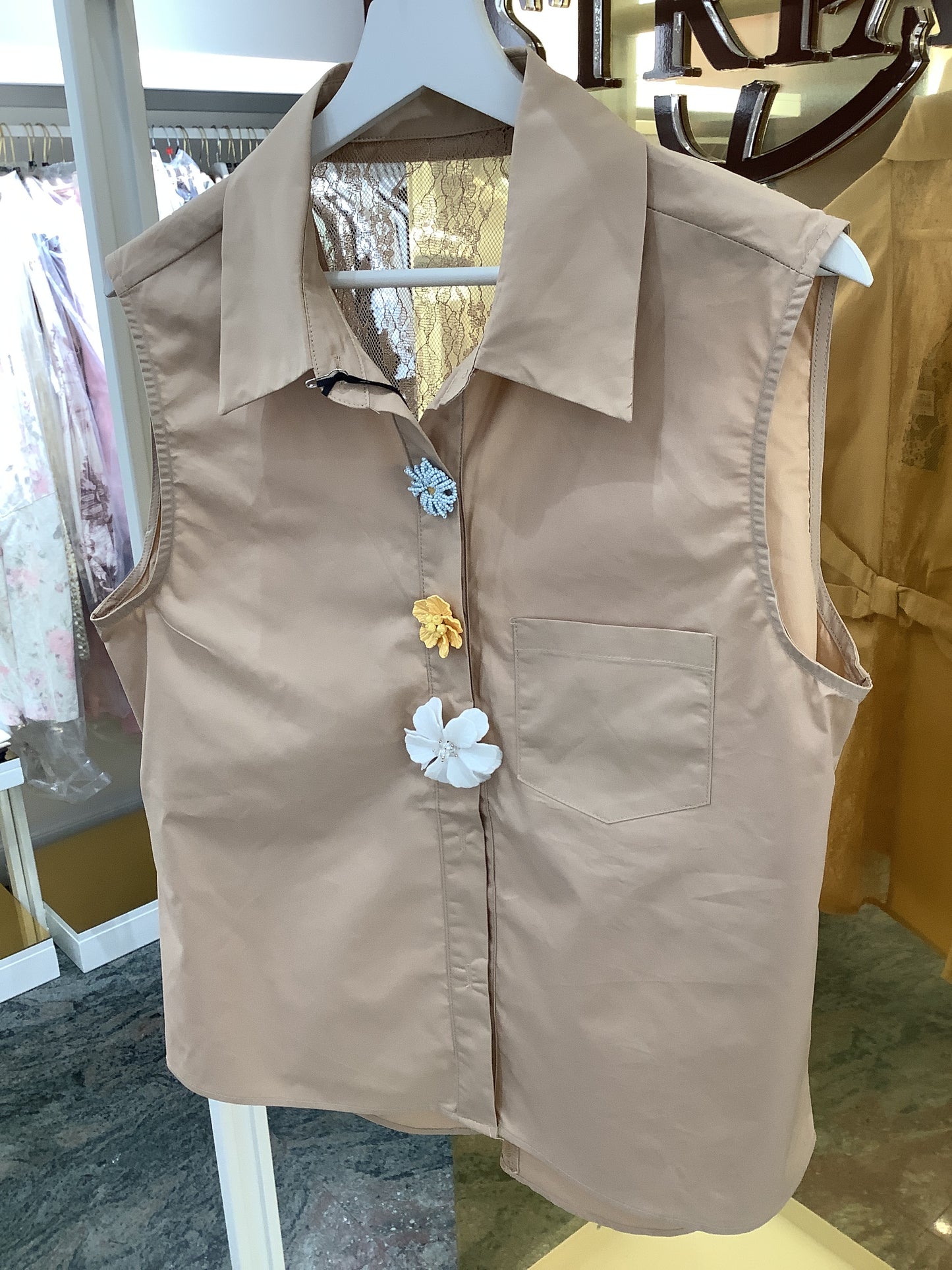 Camicia con bottoni gioiello