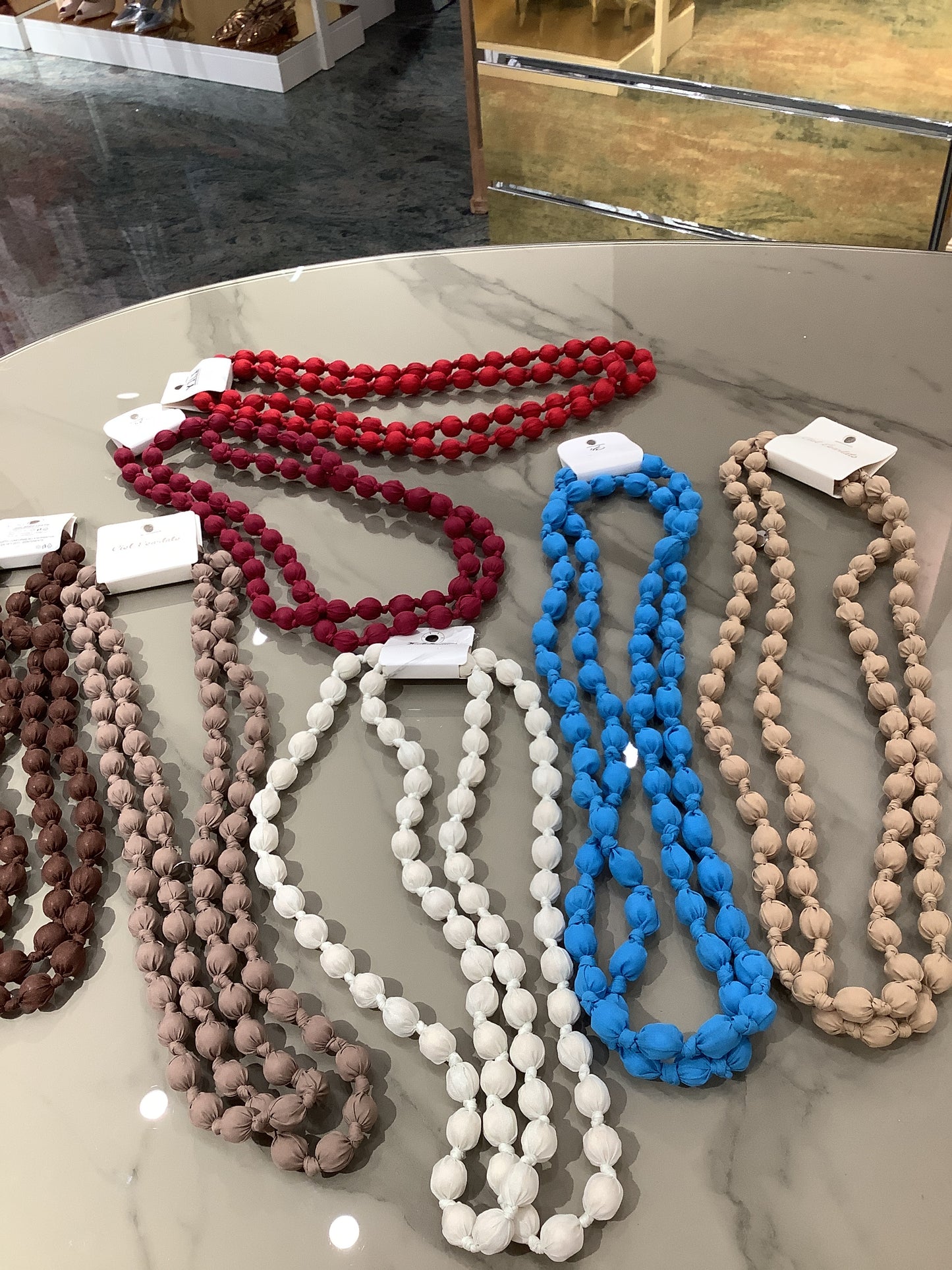 Collana di stoffa