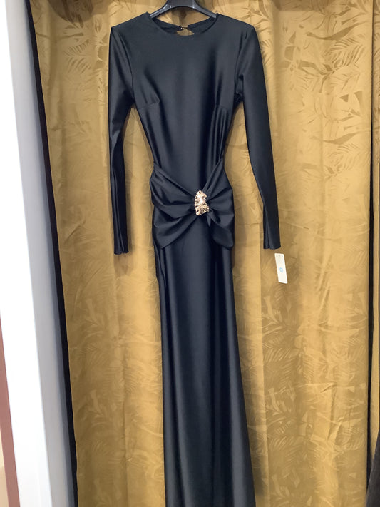 Vestito lungo cerimonia con scollatura aggrappata sulla schiena