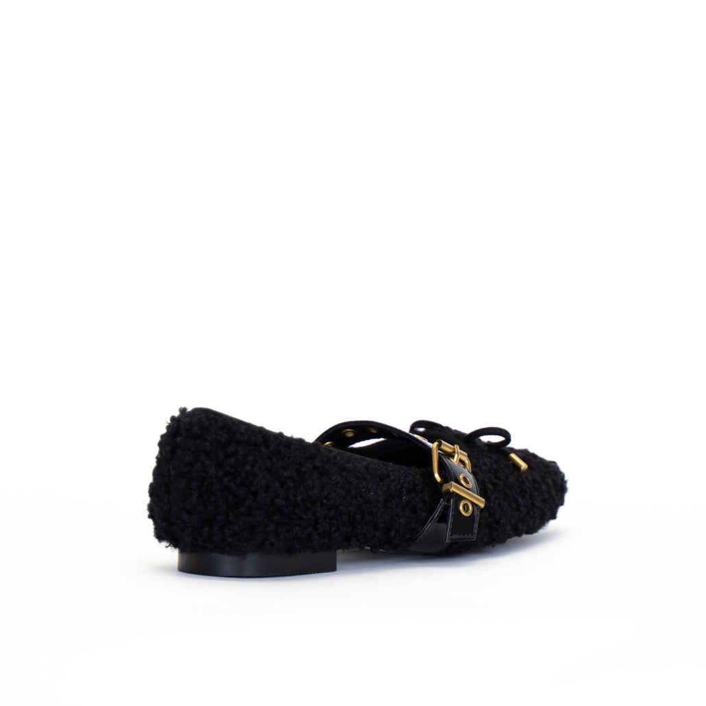 Ballerine in pelliccia con cinturino