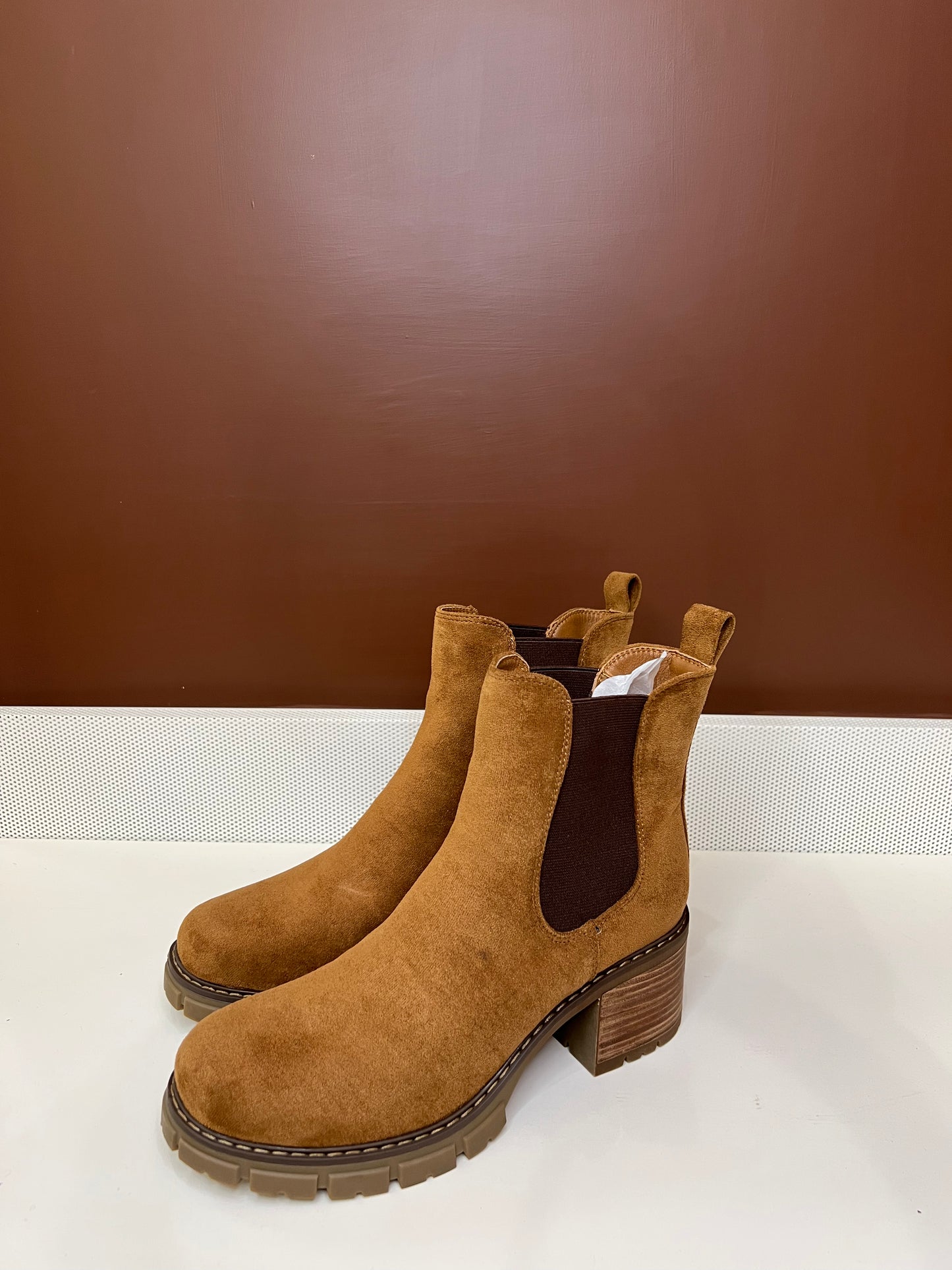 Stivaletto in camoscio