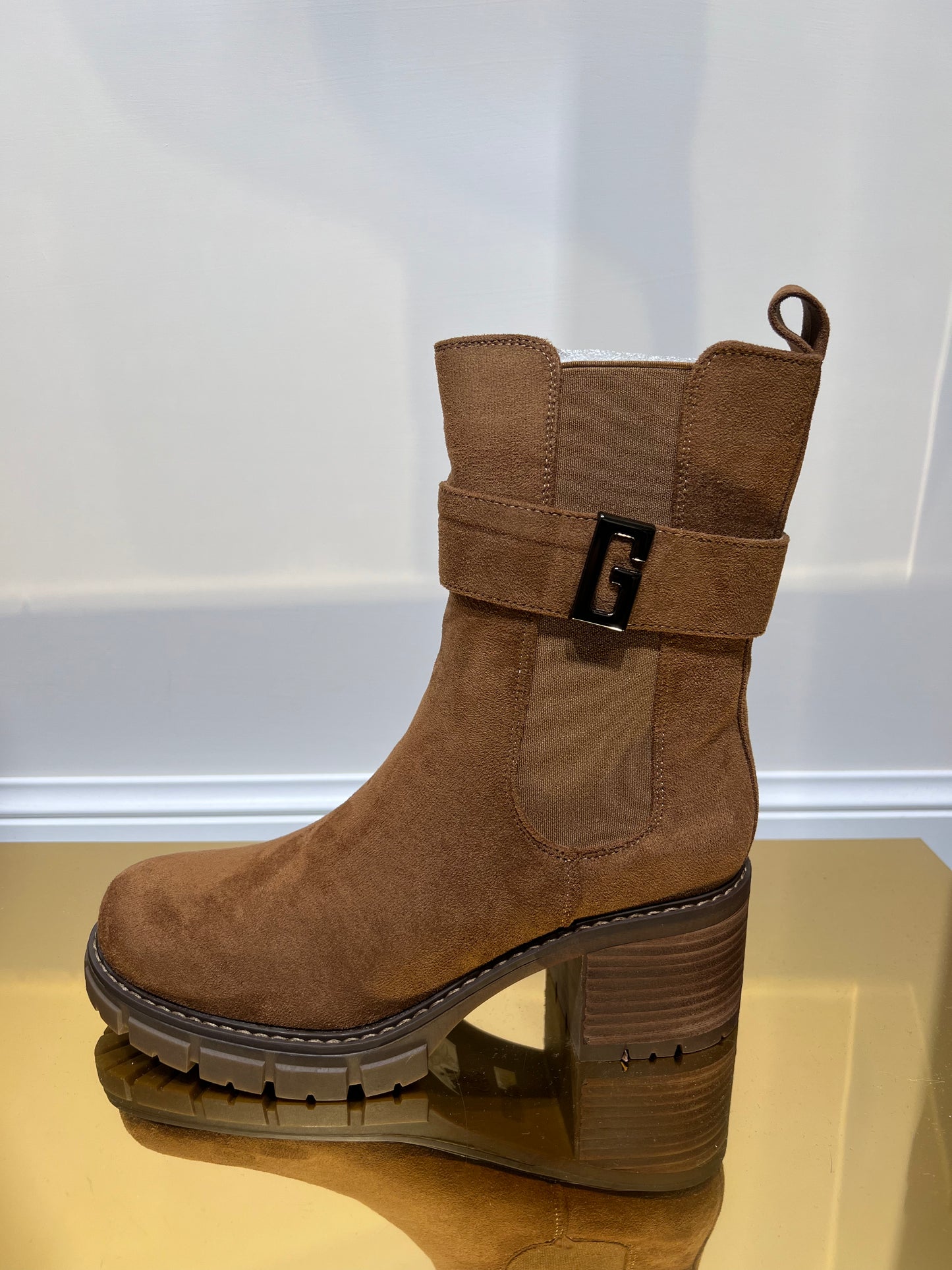 Stivaletto in camoscio