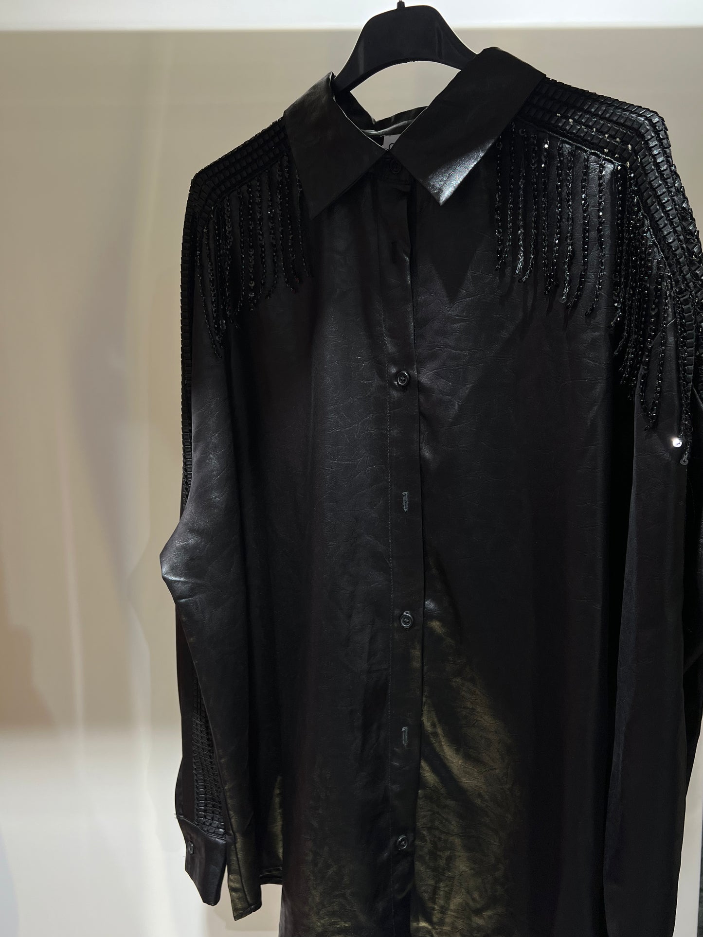 Camicia in pelle con paillettes