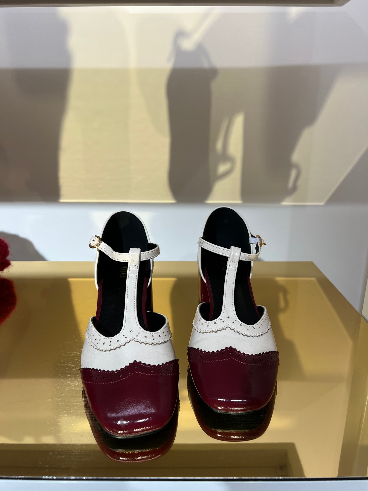 Scarpa con tacco quadrato