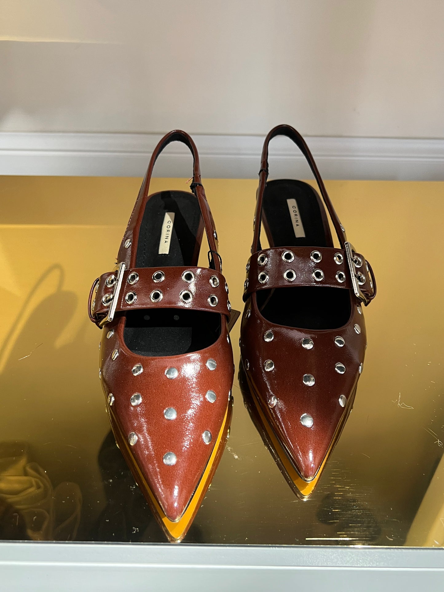 Slingback con borchie