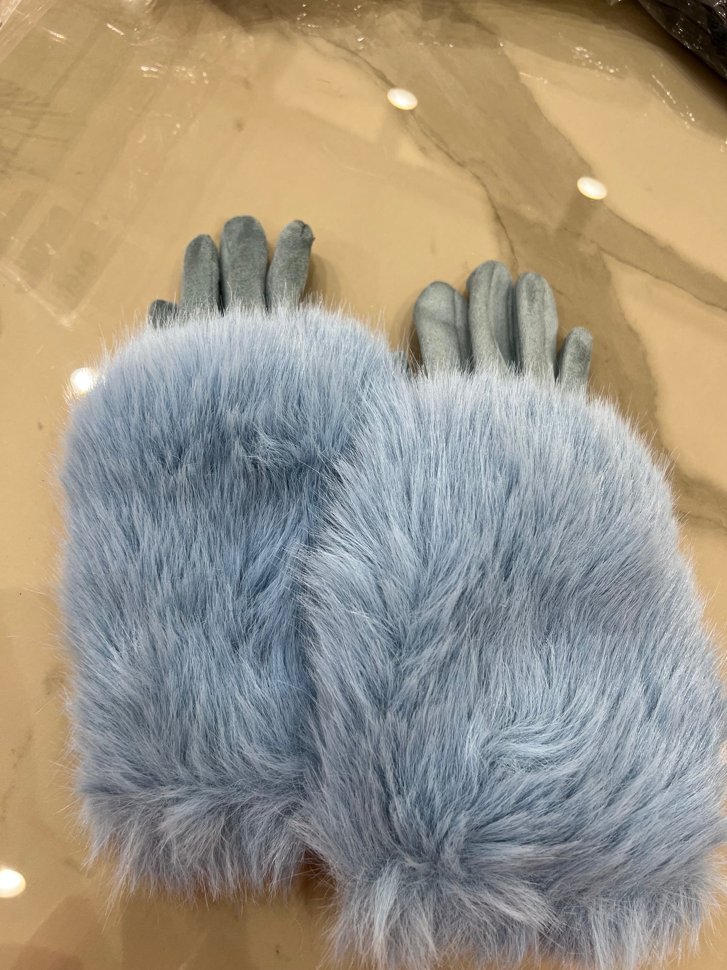 Guanti con pelliccia