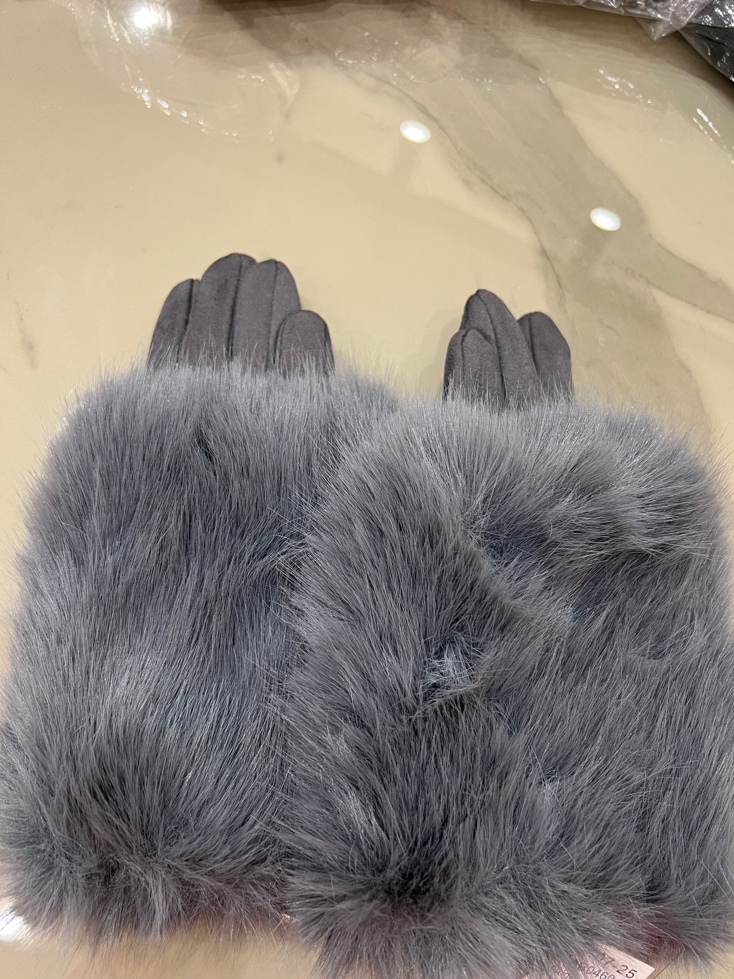 Guanti con pelliccia