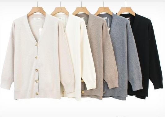 Cardigan Classico a V con Bottoni 🧶