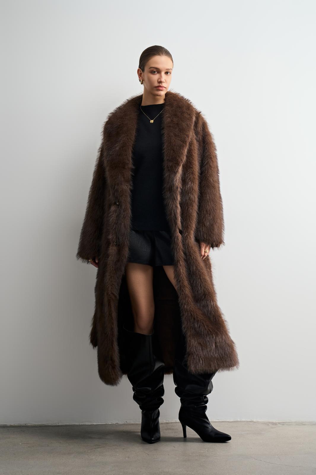 Cappotto lungo in morbida pelliccia